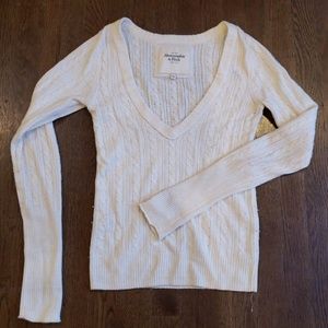 Abercrombie & Fitch deep V knit sweater, cream L
